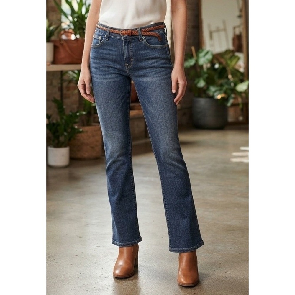 Levi's 542 Tilted Flare Denim Jeans Womens 6 Medium Blue Cotton Stretch Low Rise